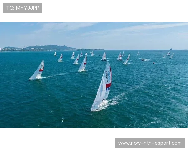 帆船赛遭遇极端天气,赛事被迫延期 帆船赛遭遇极端天气,赛事被迫延期