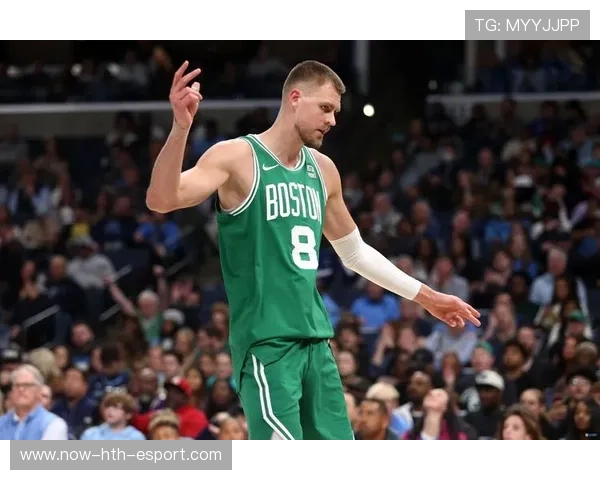 波尔津吉斯冲板补扣，绿军禁区也能打，波尔津吉斯在哪个队2020